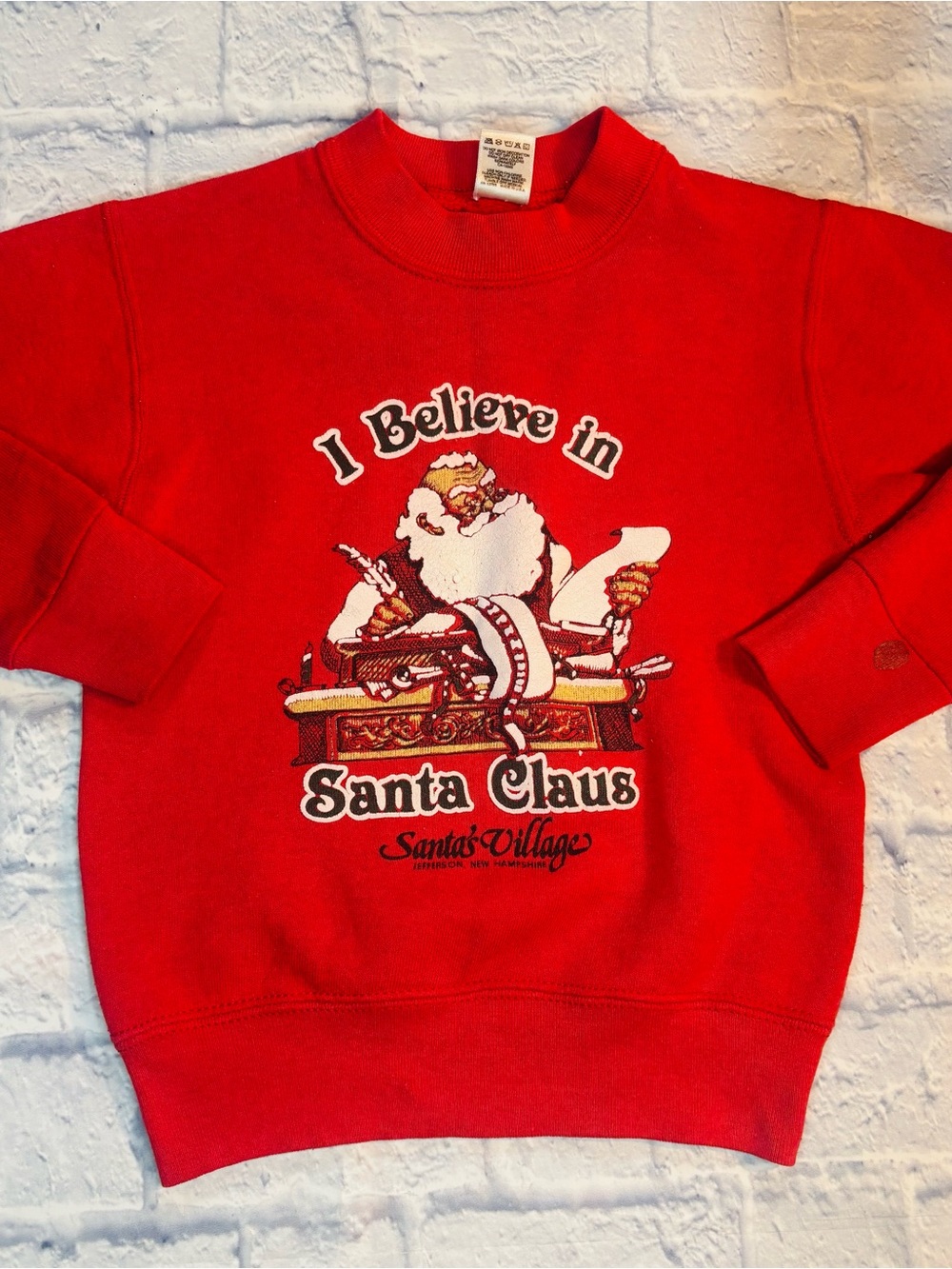 Kids Red Vintage Santa Crewneck Size Youth 6-8 Santa’s Village NH